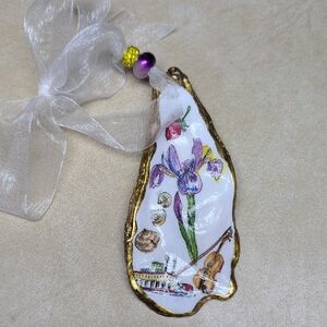 Floral Music Themed Ornament with Gold Accents